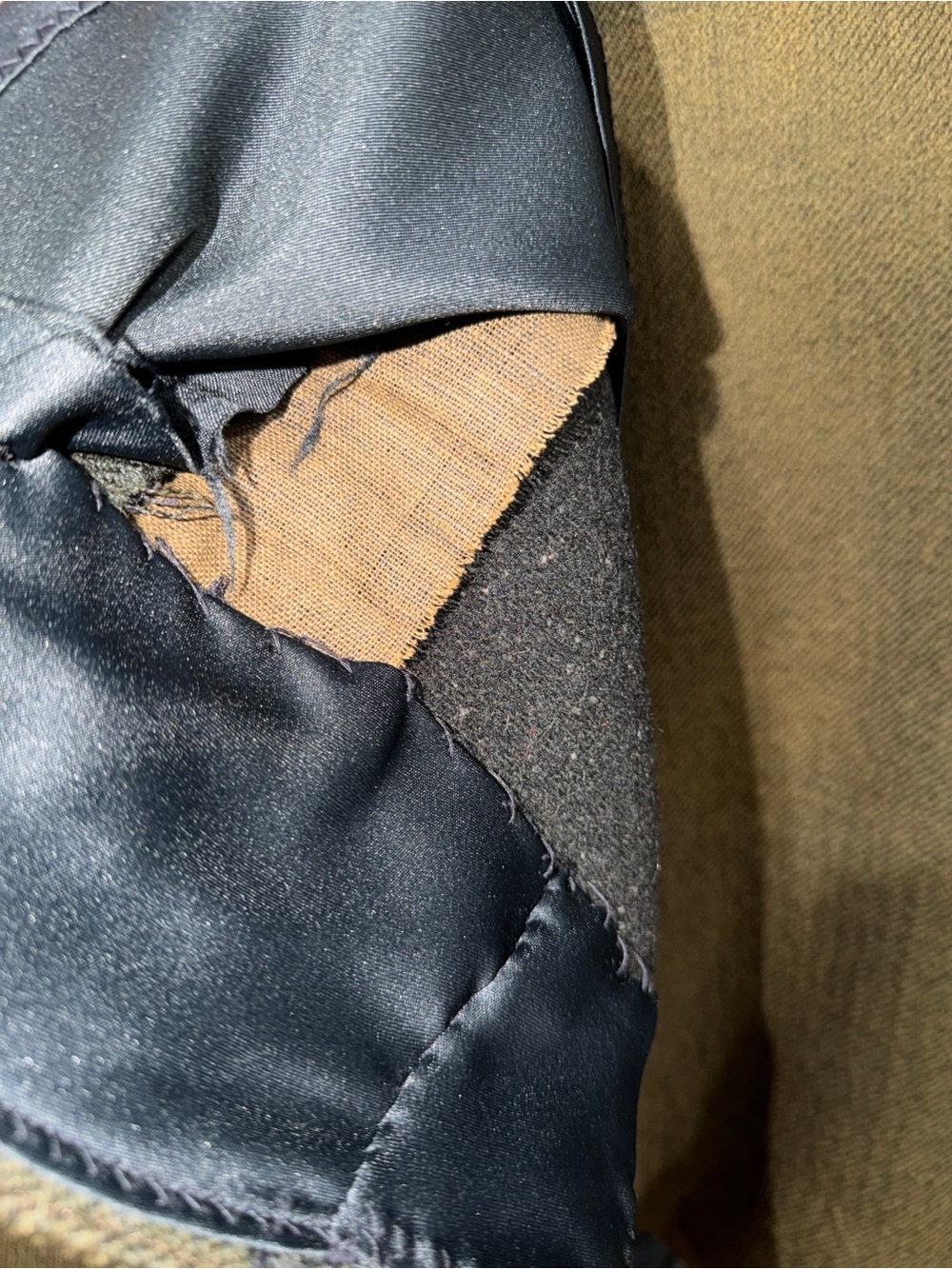 Vintage WWII Military Olive Green Wool Cape Coat - Picture 6 of 8